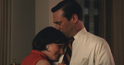 Elisabeth-Moss-and-Jon-Hamm-in-Mad-Men-Season-7-Episode-6