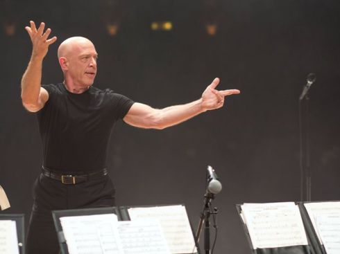 635483774418719401-01-simmons